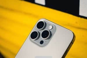 Nos animamos a buscar el mejor smartphone del 2025: ¿Huawei o iPhone?