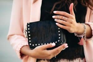 Cuida tu bolsillo: Consejos clave para comprar seguro en Black Friday