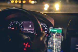 Soportes para celular en auto: tipos y usos más comunes