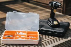 Kit básico de taladro: accesorios indispensables para trabajar en casa