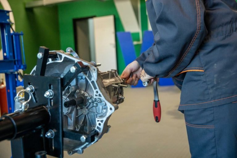 Reparación de transmisión y embrague automotriz