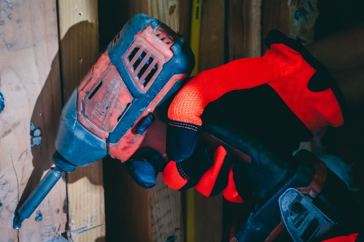 Taladro eléctrico manual para principiantes