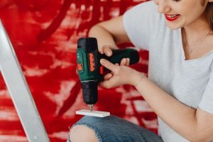 Taladro inalámbrico o con cable: ¿cuál conviene más para trabajos en casa?