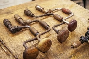 Taladro manual o de columna: diferencias, usos y cuál conviene elegir